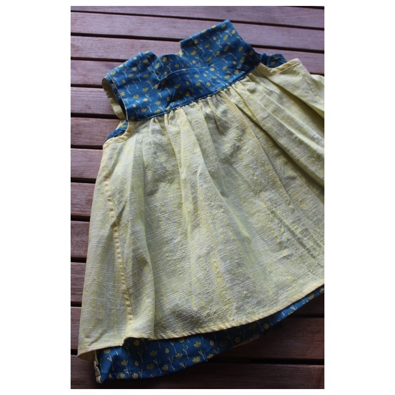 Colonial Dress with coordinating apron Size 2-4