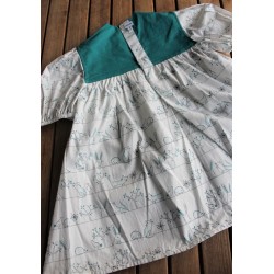 Colonial Dress with coordinating apron Size 2-4 (Four pieces)