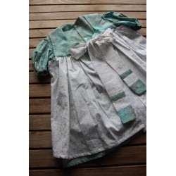 Colonial Dress with coordinating apron Size 4-6