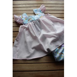 Colonial Dress with coordinating apron Size 4-6