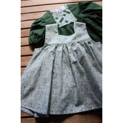 Colonial Dress with coordinating apron Size 2-4