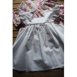 Colonial Dress with coordinating apron Size 2-4