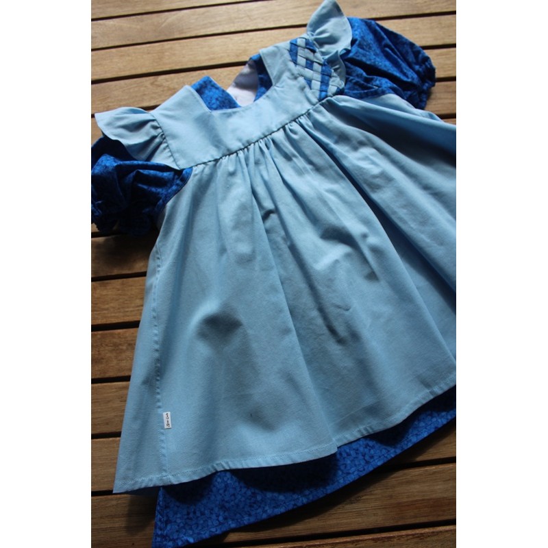 Colonial Dress with coordinating apron Size 2-4