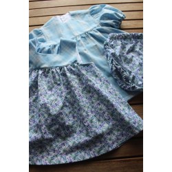Colonial Dress with coordinating apron Size 2-4  3pieces