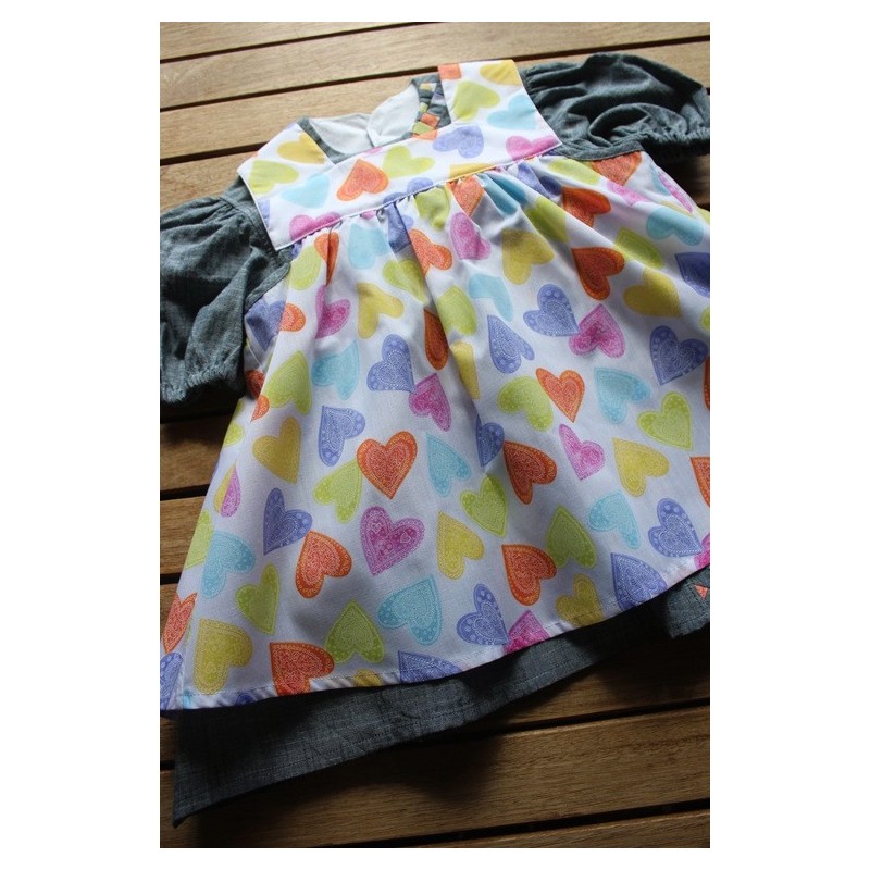 Colonial Dress with coordinating apron Size 2-4