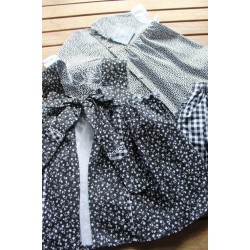 Colonial Dress with coordinating apron Size 2-4  3 pieces