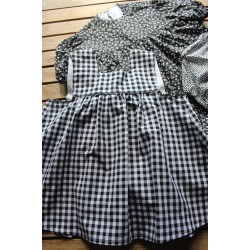 Colonial Dress with coordinating apron Size 2-4  3 pieces