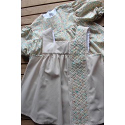 Colonial Dress with coordinating apron Size 2-4