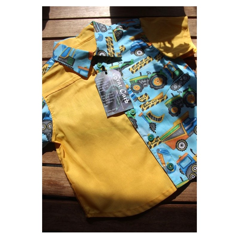 Baby Boys' classic cut short sleeve shirt.  Size 1