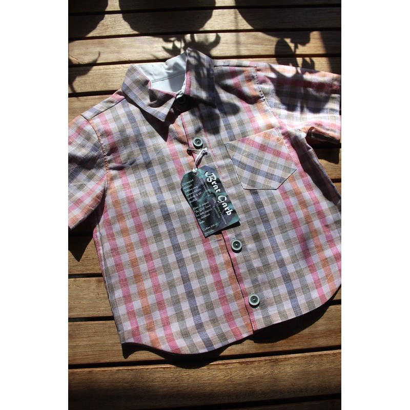 Baby Boys' classic cut short sleeve shirt.  Size 3