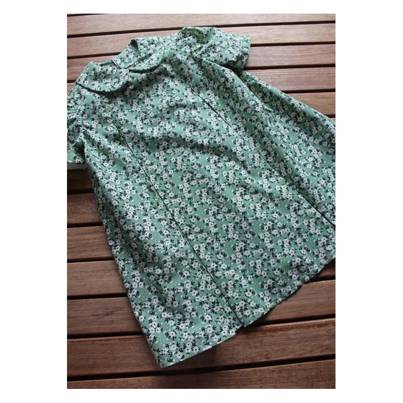 1968 Inverted Pleat Dress with Peter Pan collar. Size 3